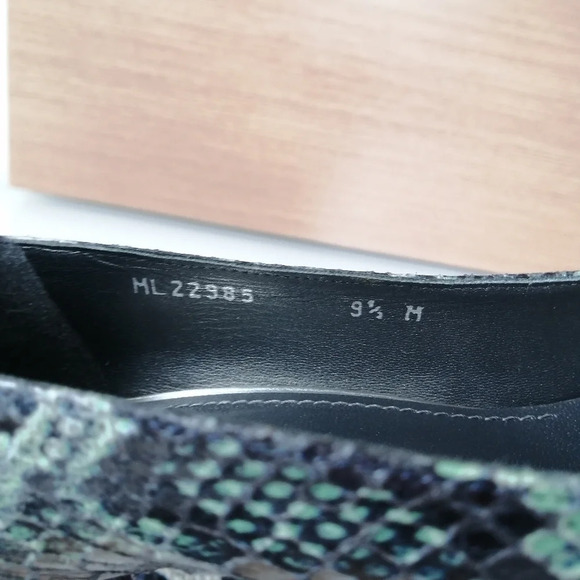 Stuart Weitzman Green Blue Snake Print Leather Pointed Toe 3.5" Heels 9.5 - Picture 14 of 17